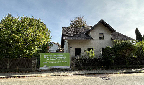 projektiertes Baugrundstück für ein Mehrfamilienhaus - 8 Wohneinheiten