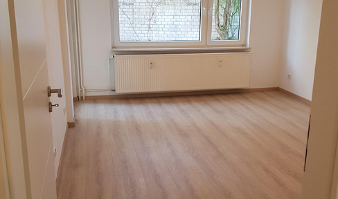 Beautiful modernized three-room apartment in Moers-Repelen 2nd floor
