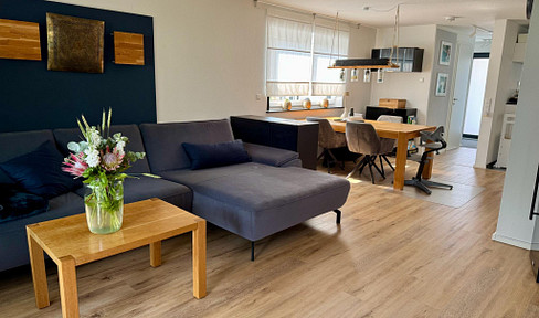 Apartment as good as new - house-within-a-house with garden - modern living on two levels