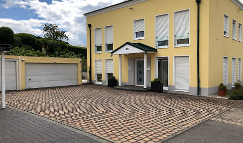 Prestigious villa for 2 generations or as a residential and commercial building