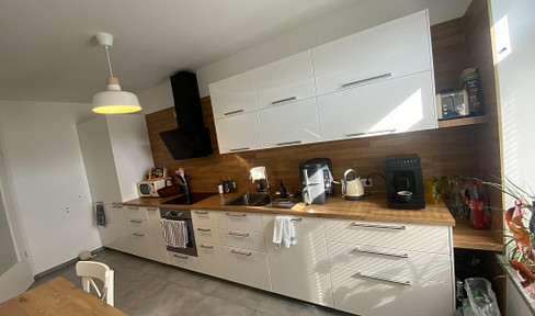 renovated old building 3-room with EBK-elevator-floor heating
