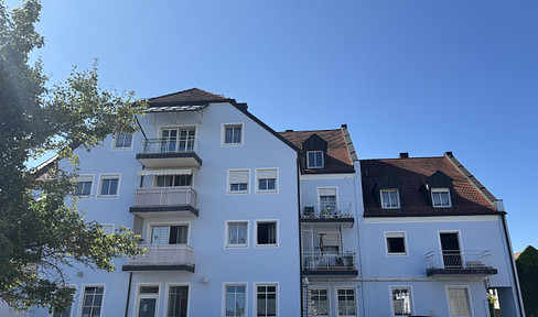 Commission-free 1-room apartment with 4.5% potential yield in the center of Plattling