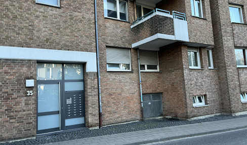 AC-Center at the old Posthof/Aachen Mün. Fully equipped app! Completely renovated! Everything new!