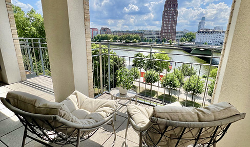Living in the first row to the Main - furnished 2-room apartment with balcony and underground parking