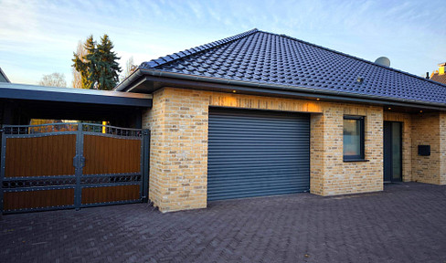 Lichtdurchflutetes Haus mit einmaliger Ausstattung in Neuzustand mit Garage – Gifhorn/Wilsche