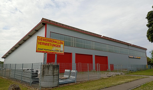 Isolierte, neuwertige Halle, Top Lage