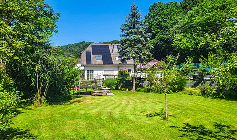 Spacious, 6-room detached house with upmarket interior in Overath. FREE OF BROKERAGE !!!