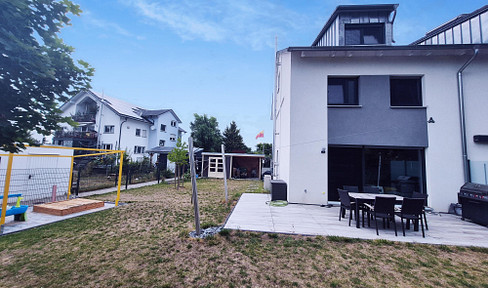Commission-free EFH - high-quality furnishings + best location + large garden