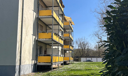 Tasteful, well-kept 2-room apartment with balcony and fitted kitchen in Karlsruhe
