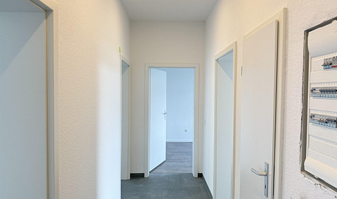 Modern renovated 3-room apartment with balcony
