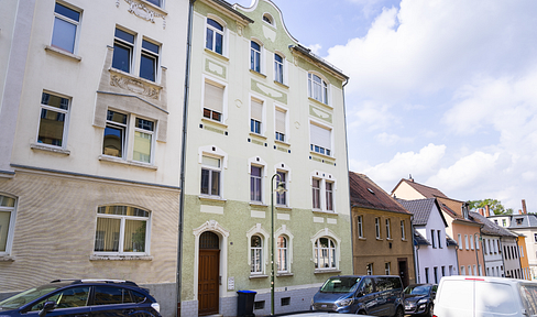 Prestigious Art Nouveau jewel - fully let MFH with 7 % yield in a top location in Gera