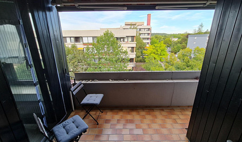 Nice furnished flat share for 2 with balcony, central 8min to Mercedes, 15min to IBM, Philips