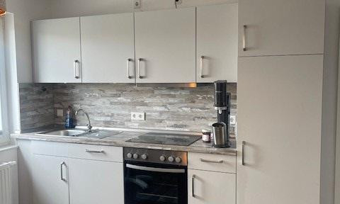 Spacious, renovated 2-room apartment in a quiet location incl. EBK