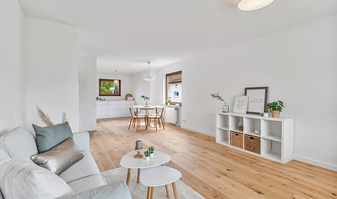 Move in and feel good: newly renovated 3-room apartment with balcony and two parking spaces