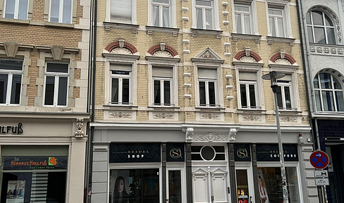 Exclusive 4-Zimmer-Wohnung mit Balkon-Terasse, EBK und Designerbad behindertengerecht