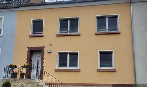 Mid-terrace house