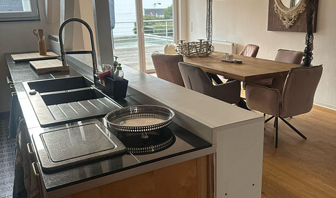 Beautiful, penthouse maisonette apartment with roof terrace and south-facing balcony in the center of MG