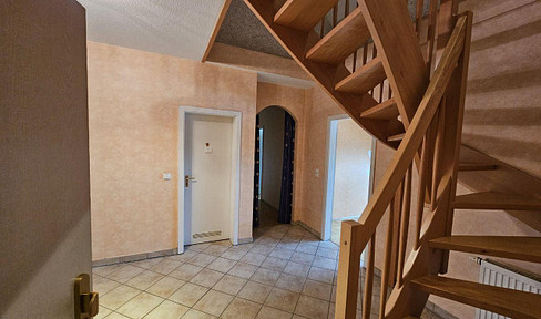 Large 4 rooms, kitchen, 2 storerooms, 3 bathrooms and balcony approx. 150sqm