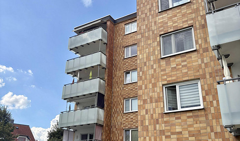 Attractive investment: Rented 1.5-room apartment with balcony & parking space in Maintal