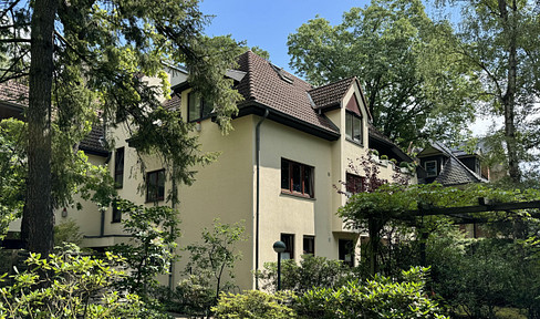 Exclusive 4-room maisonette with terrace in Grunewald