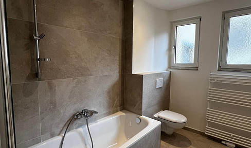 4ZKB - with balcony in popular residential area