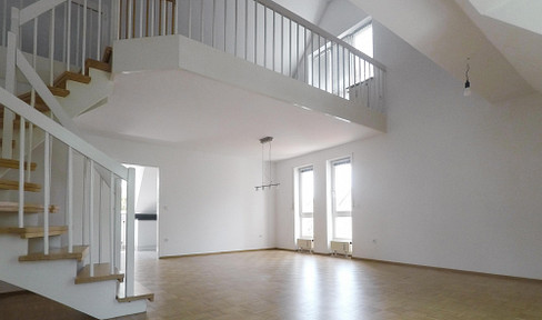 FURNISHED - 4.5-room maisonette apartment with 2 balconies (available from May 1st).