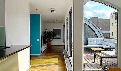 Exclusive penthouse in the Belgian Quarter - stylishly furnished living with peace and light