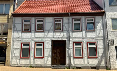 Charmante Erdgeschoss Altbauwohnung mit Innenhof und Keller
