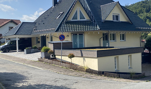 Move in and feel good - exclusive detached house with granny apartment