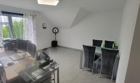 Office space for rent / if required, a 2nd office space can possibly be rented in addition