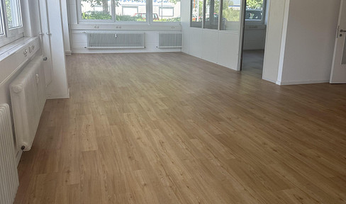 Office, showroom, or retail space | 168 square meters.