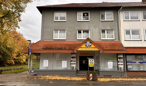 Exclusive apartment building with commercial unit