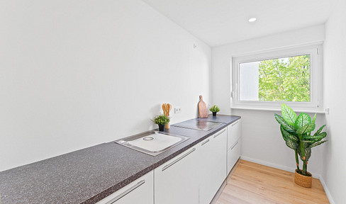 Charming , Bright , 2 room apartment