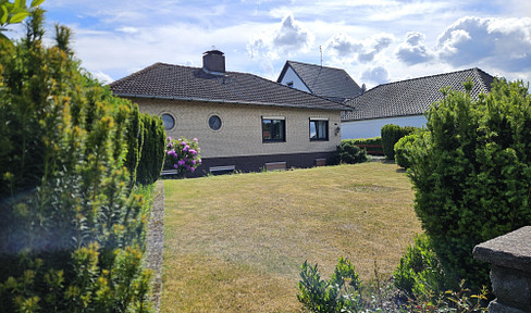 Detached house with large plot & countless possibilities