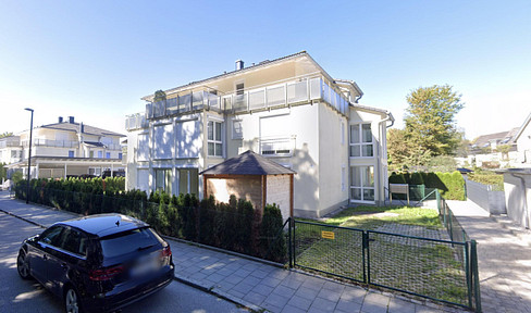Fantastic garden apartment - top modernized, ready for immediate occupancy & with large private garden