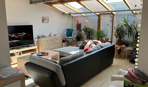 Sunny 2-room apartment with loggia and roof terrace