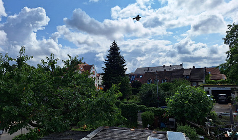 Neuwertige, barrierefreie, zentrale Dreizimmerwohnung nahe Dorfbrunnen
