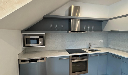 Exclusive & fully furnished apartment with jacuzzi and WLAN - near Messe Düsseldorf