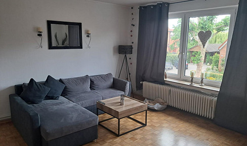 3 room apartment with south-facing balcony, parquet flooring and garage in a good location in the center of Bersenbrück