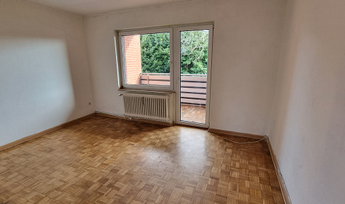 3 room apartment with south-facing balcony, parquet flooring and garage in a good location in the center of Bersenbrück