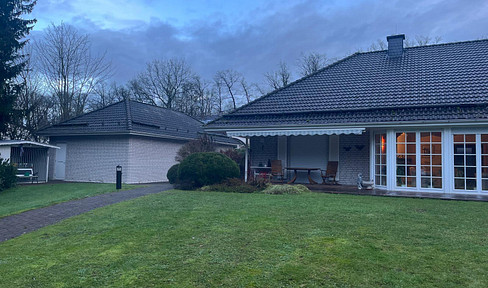 Großzüger Bungalow mit GrünOase