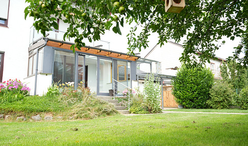 Familienparadies in Dachau mit EBK, 200qm eigenen Garten, Garage, Wintergarten, Spielstraße