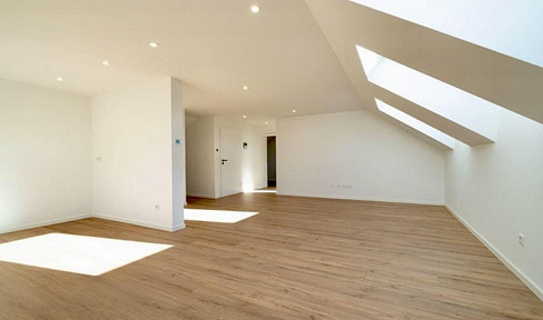Kfw 55 - core renovation - modern 3-room apartment in a 3-party house - commission-free