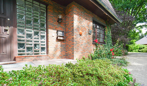 Yield property with 6% rental guarantee