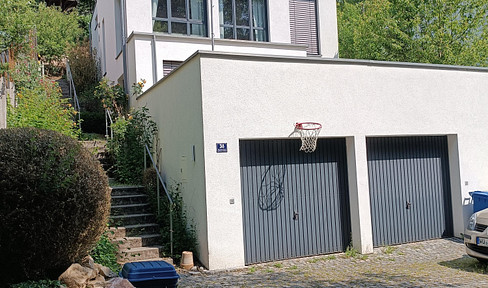 Detached house with granny apartment, ideal for the family, close to nature, quiet, individual
