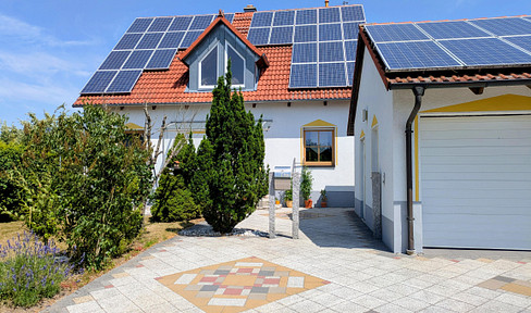 Einfamilienhaus mit Einliegerwohnung