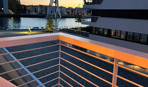 2 ROOM luxury apartment - EBK - water view - balconies - 1675€ warm - 1-3 years contract