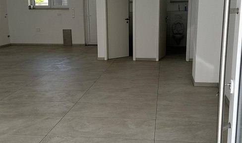 Beautiful retail space for delivery services