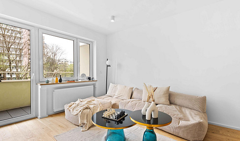 First occupancy/commission-free: 2 room apartment in Munich Laim