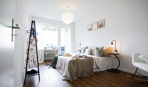 MOVE STRAIGHT IN AND FEEL GOOD- LIGHT-FLOODED 2-ROOM APARTMENT IN A BEAUTIFUL RESIDENTIAL AREA